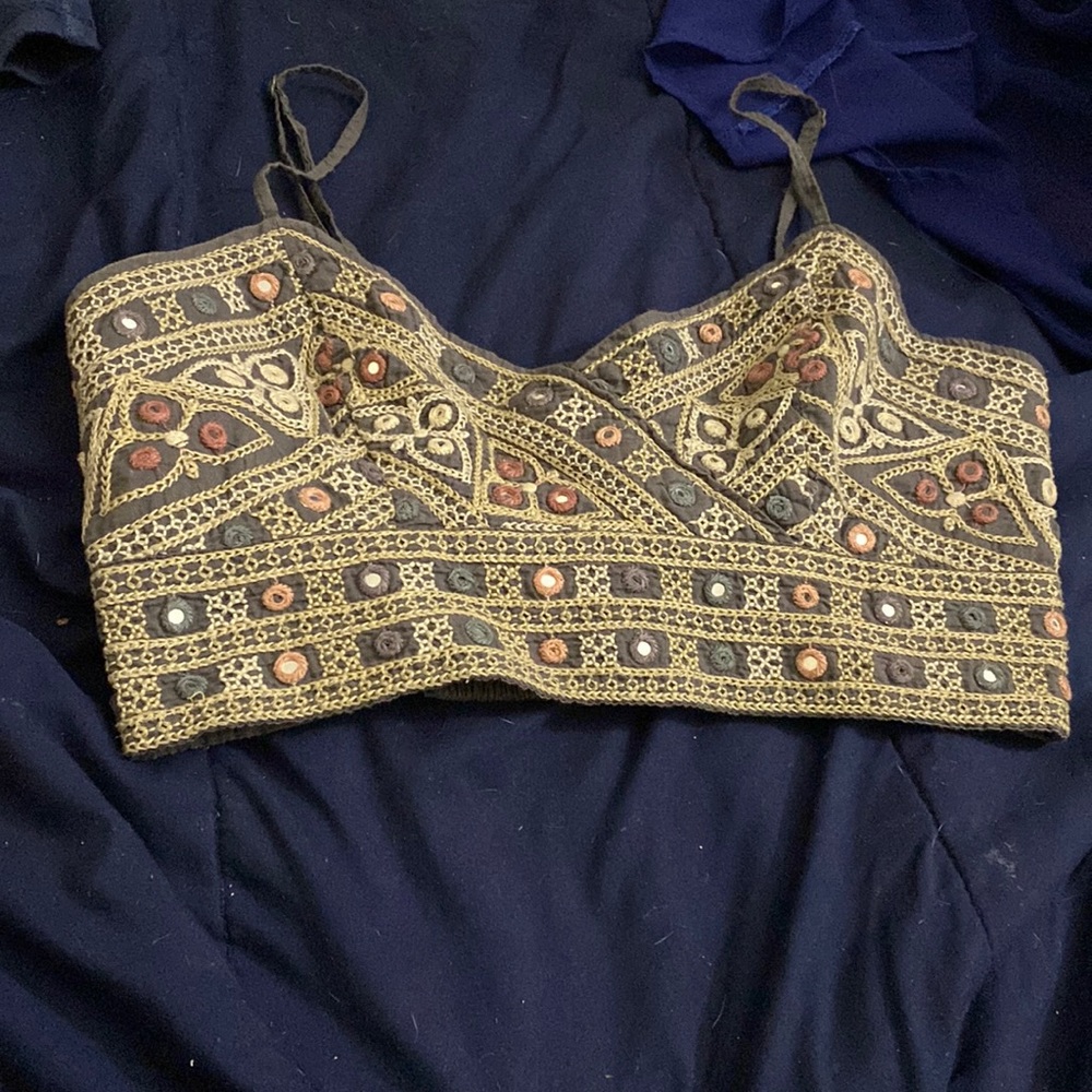 American Eagle tank top. Skinny straps with stretchy back.Tan and blue. Size XS.